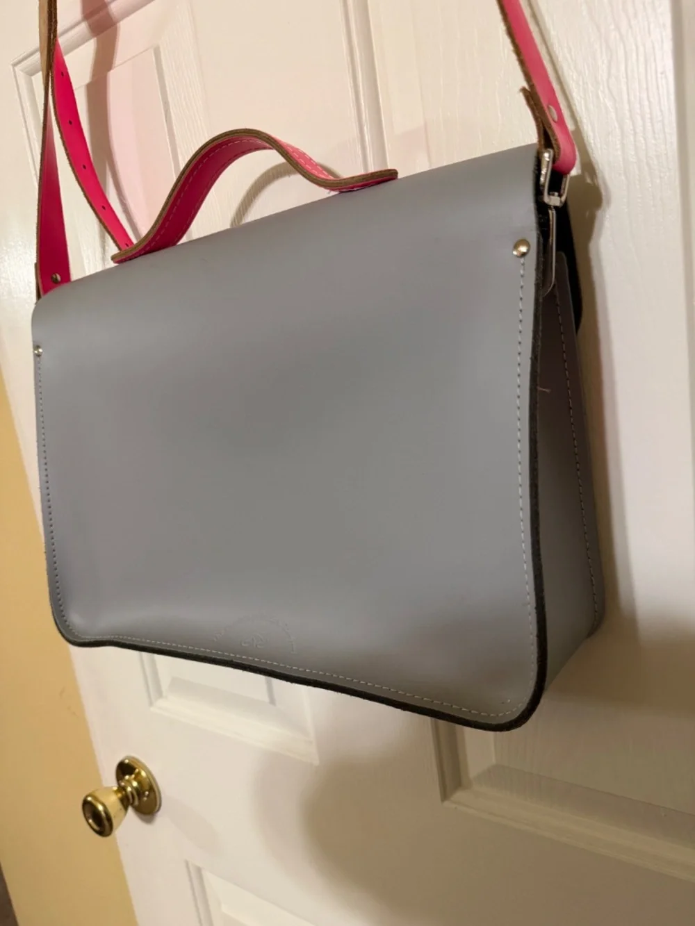 The Cambridge Satchel Company Gray/Pink Leather Large Messenger Crossbody Bag